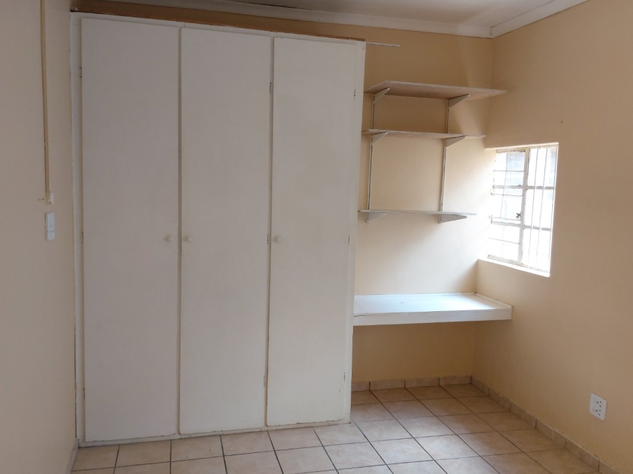 16 Bedroom Property for Sale in Bult West North West